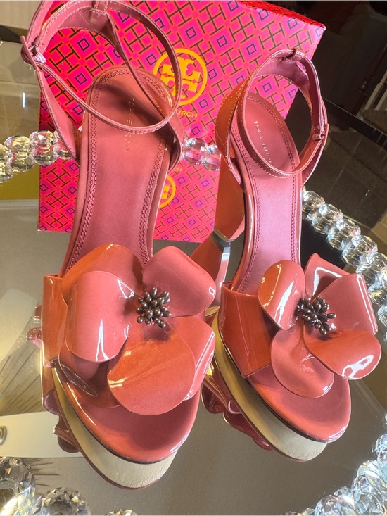 Tory Burch Shoes - Tory Burch Flower-heeled Patent Leather Ankle-strap Sandals In Light Berry. 8